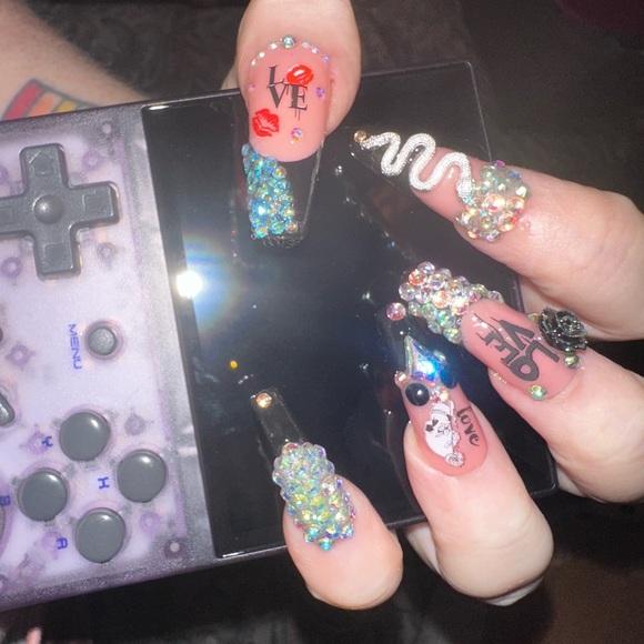 Meet your Posher, FemFatal! - Picture 3 of 10